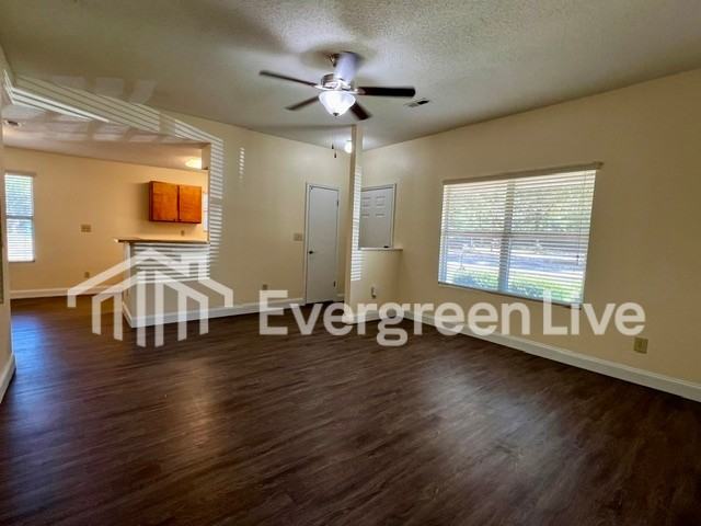 100 Pembroke Ct - Photo 3 of 17
