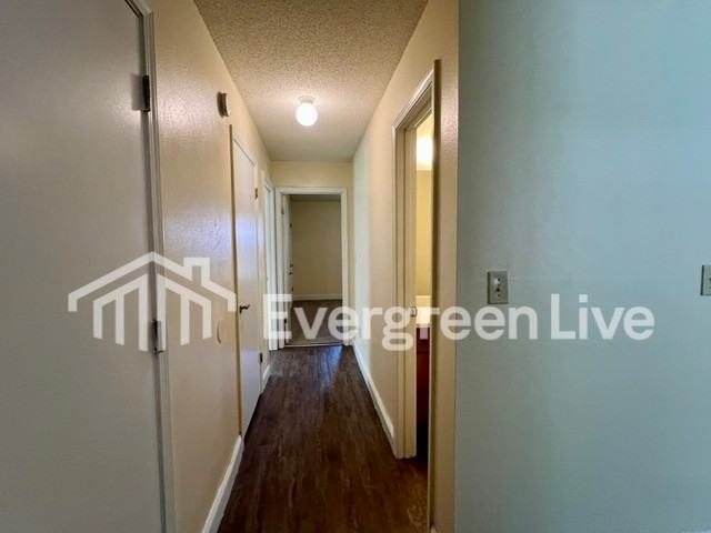 100 Pembroke Ct - Photo 7 of 17
