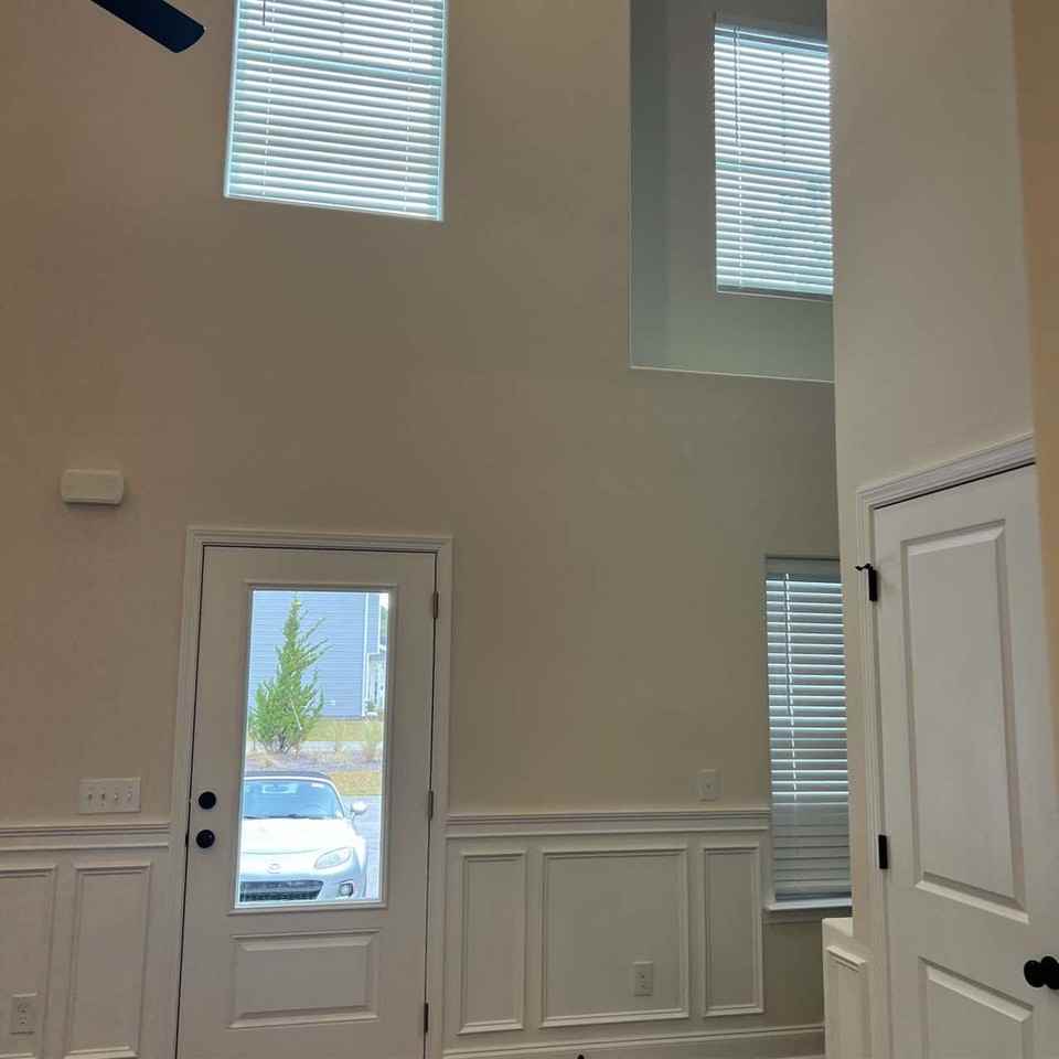 613 Royal Rd - Photo 2 of 19