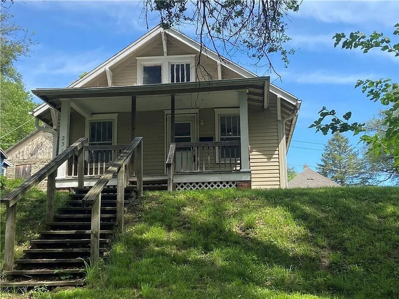 2311 Atchison St - Photo 2 of 17