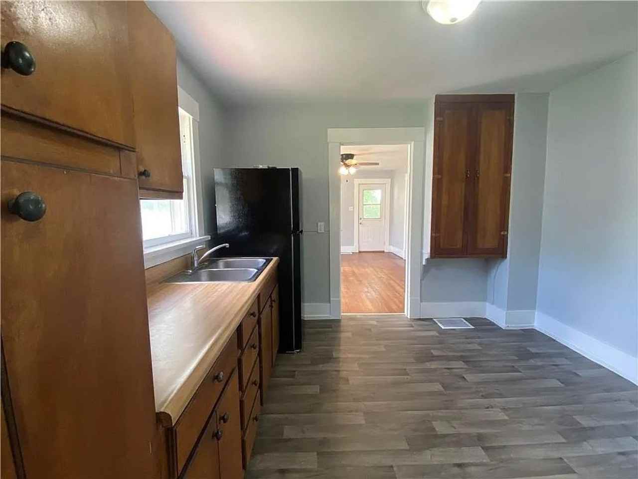 2311 Atchison St - Photo 7 of 17