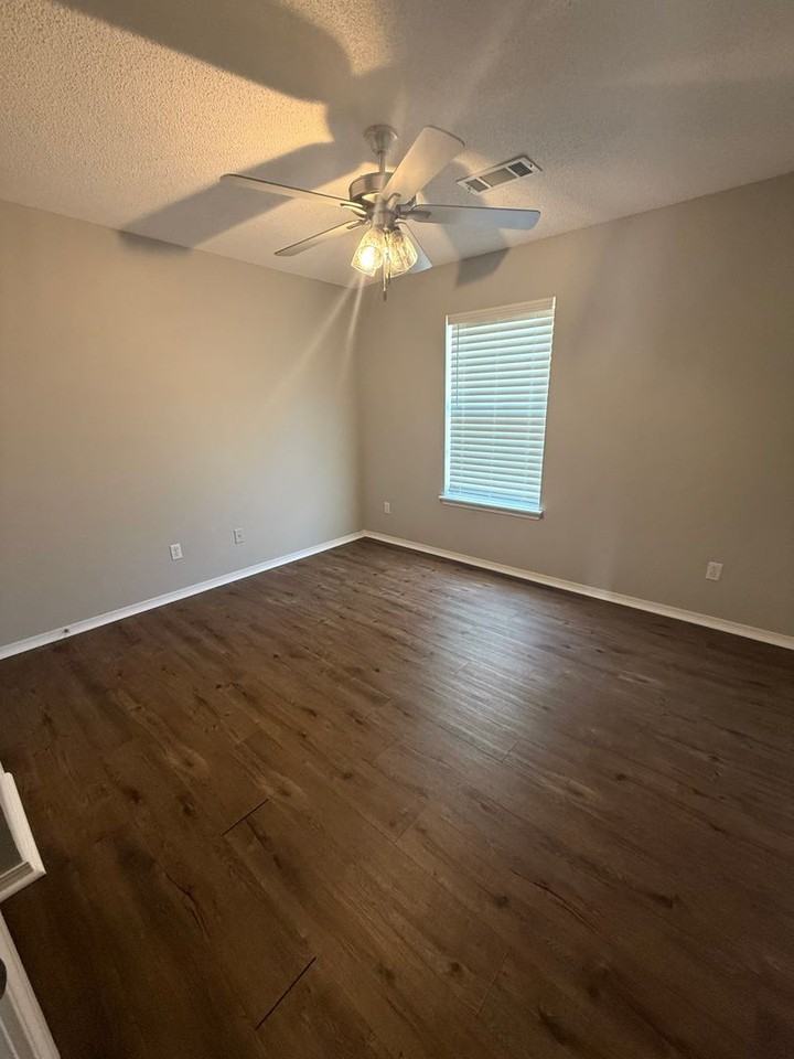 161 Ridgecrest Dr - Photo 6 of 10