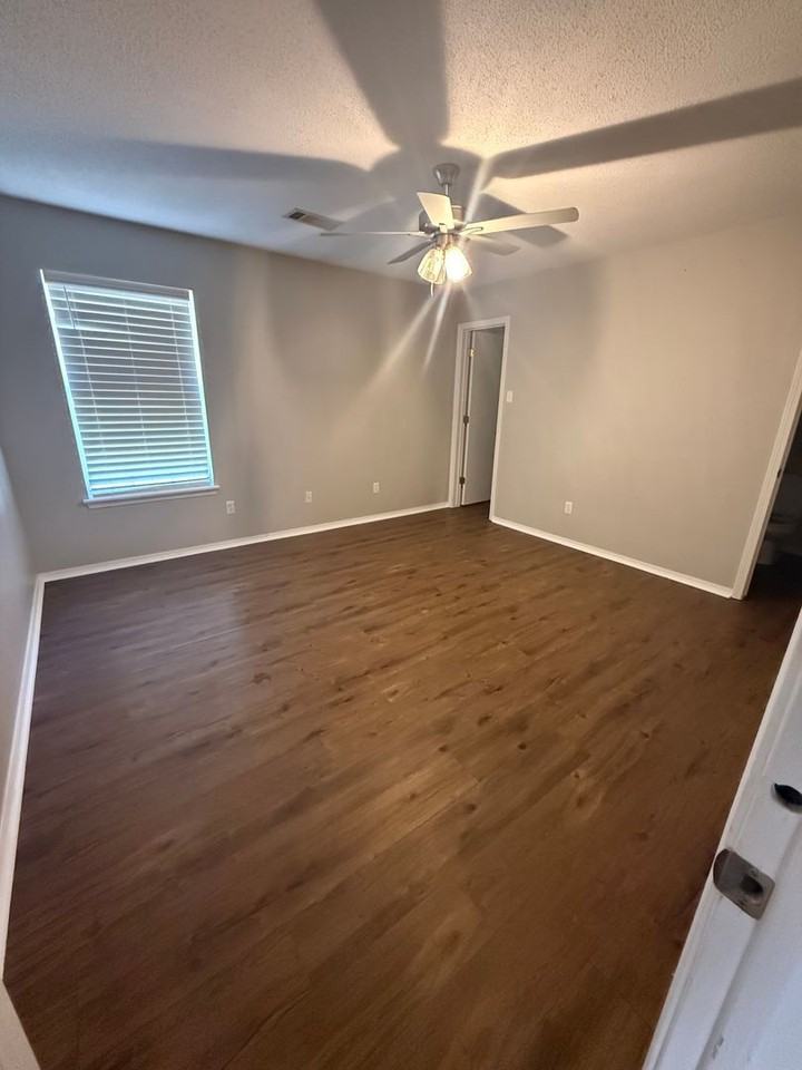 161 Ridgecrest Dr - Photo 7 of 10