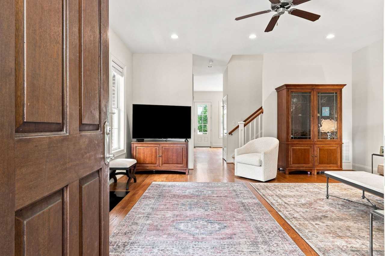 3908 Harkers Way - Photo 5 of 23