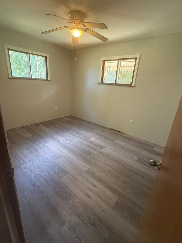 11181 Lagrange Rd - Photo 3 of 8