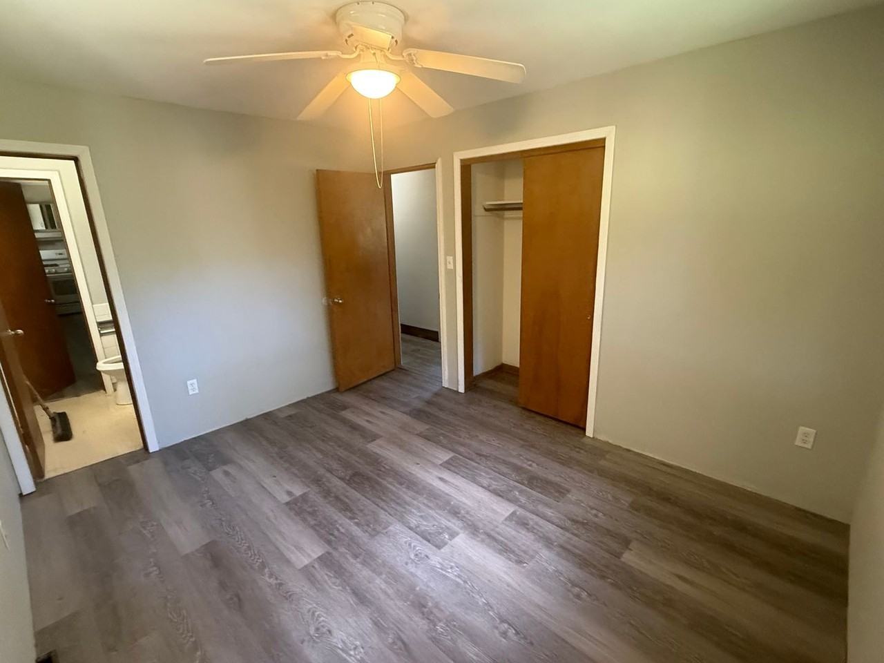 11181 Lagrange Rd - Photo 5 of 8
