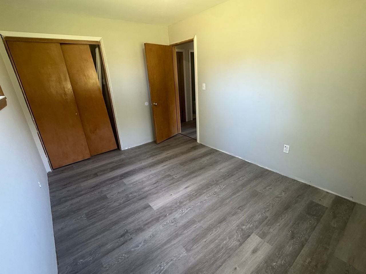 11181 Lagrange Rd - Photo 6 of 8
