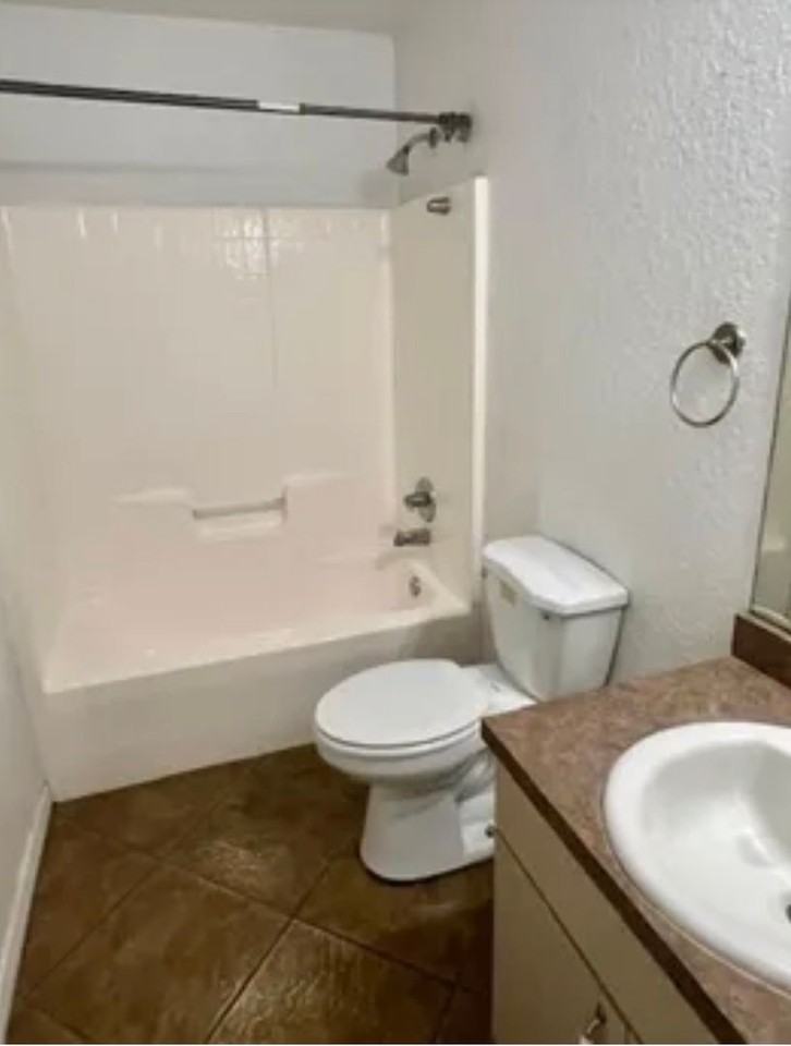 5295 Nw 55th Pl - Photo 4 of 5