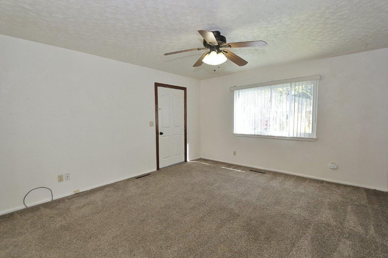 3020 College Ave - Photo 5 of 19