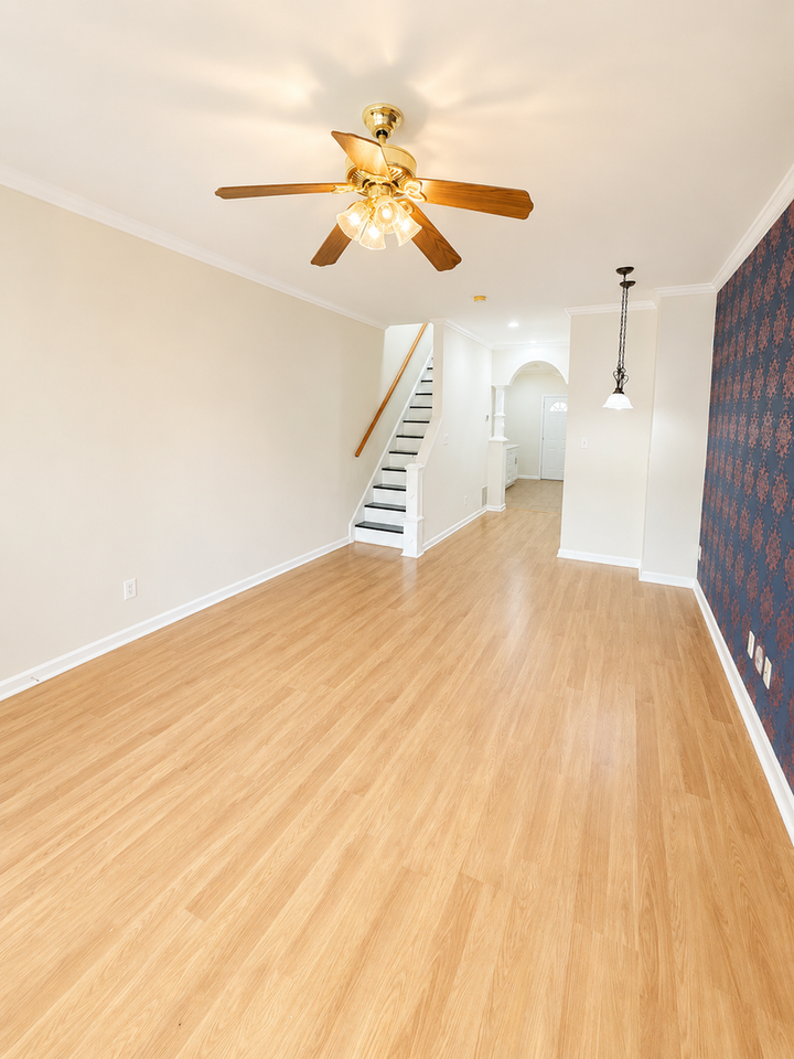 3036 Mcelderry St - Photo 3 of 20