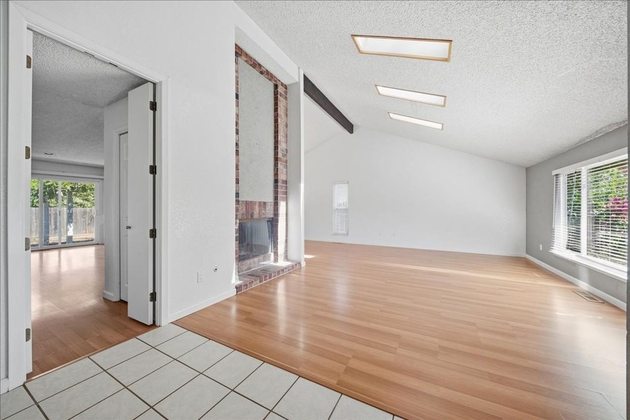 1615 Oakview Dr - Photo 4 of 27