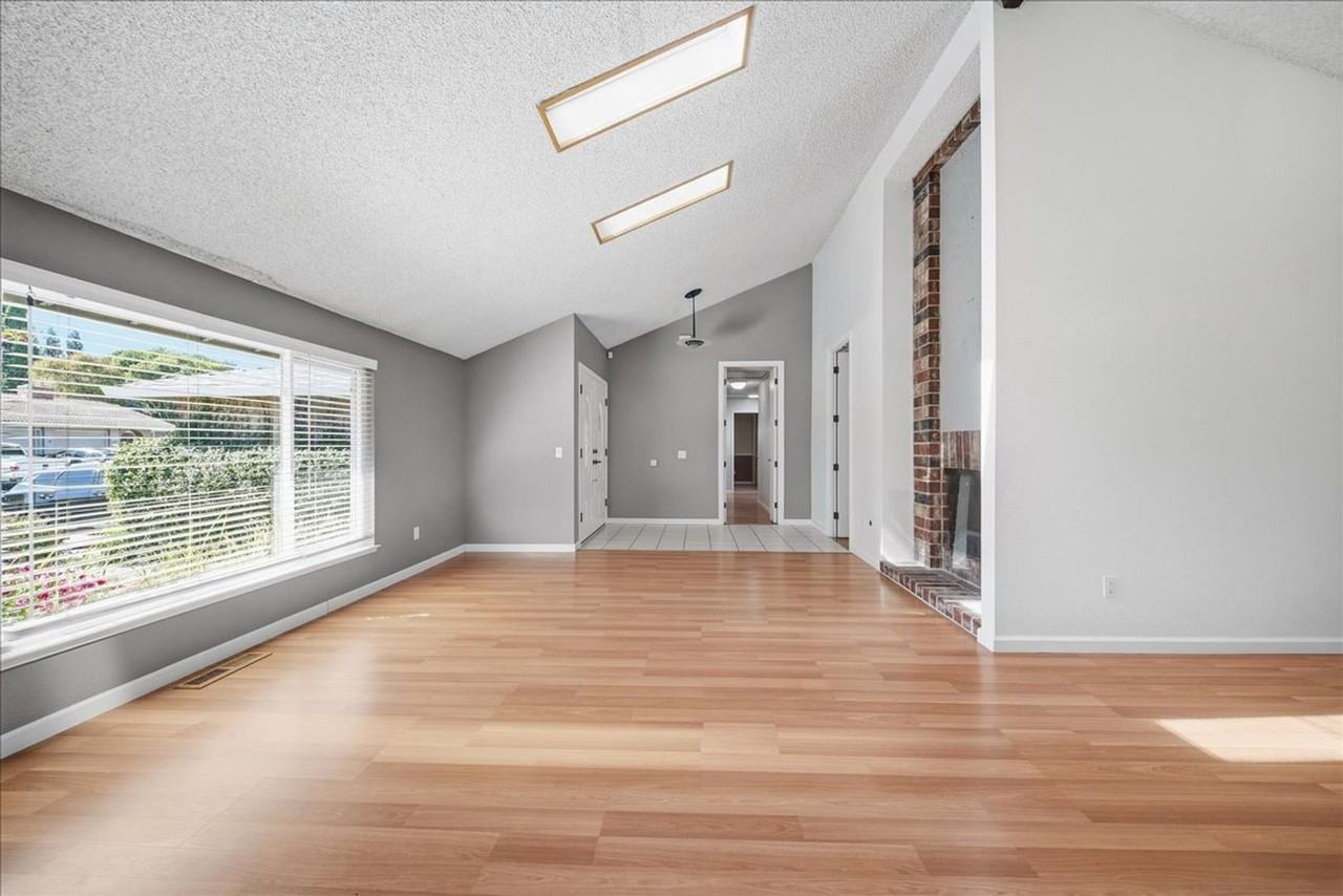 1615 Oakview Dr - Photo 6 of 27