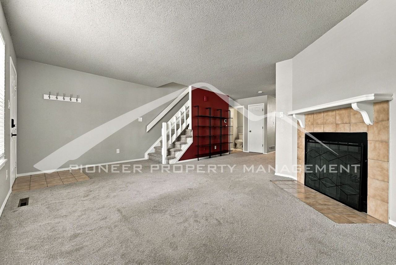 6315 Oak St #1 - Photo 3 of 23