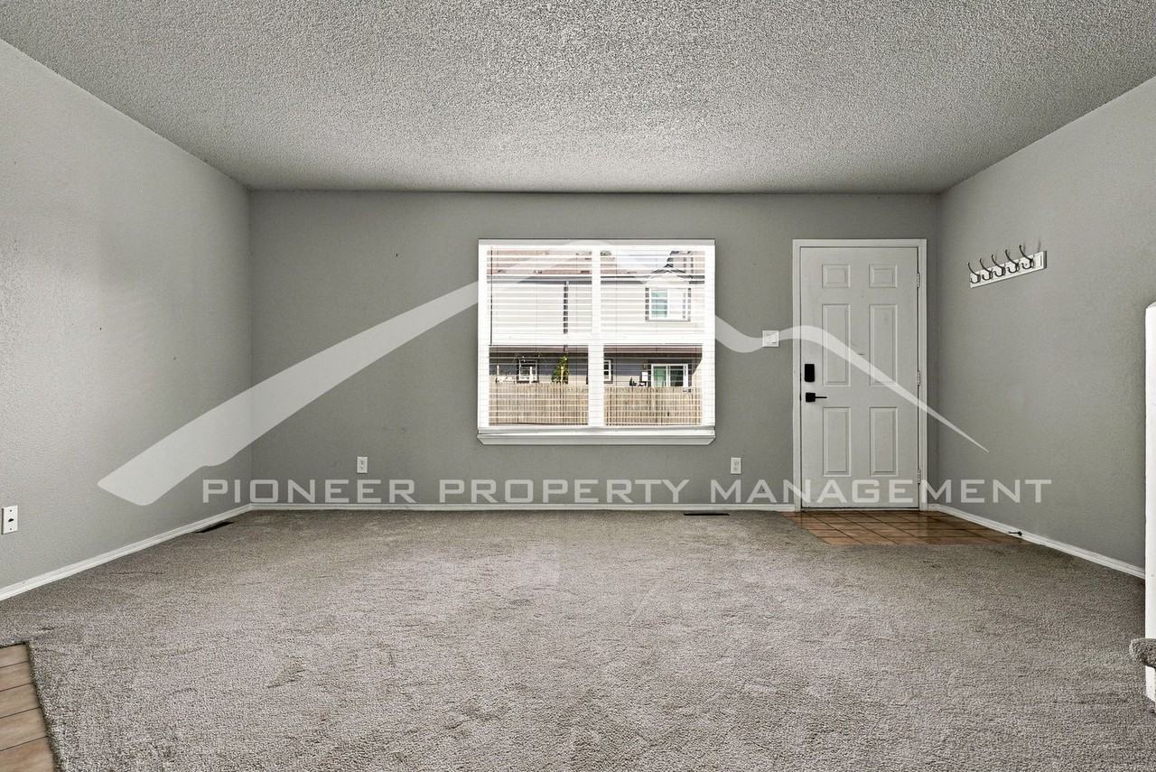 6315 Oak St #1 - Photo 4 of 23