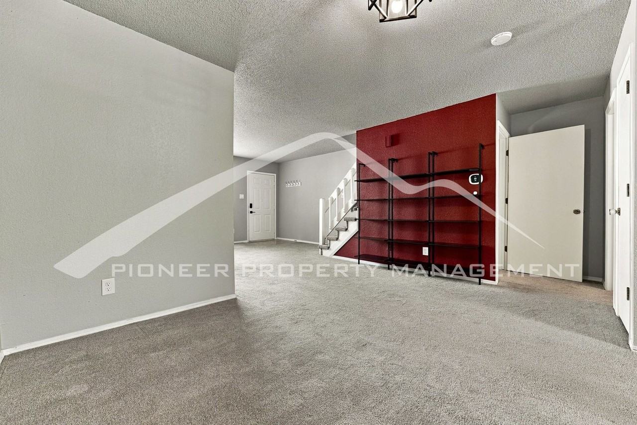 6315 Oak St #1 - Photo 7 of 23