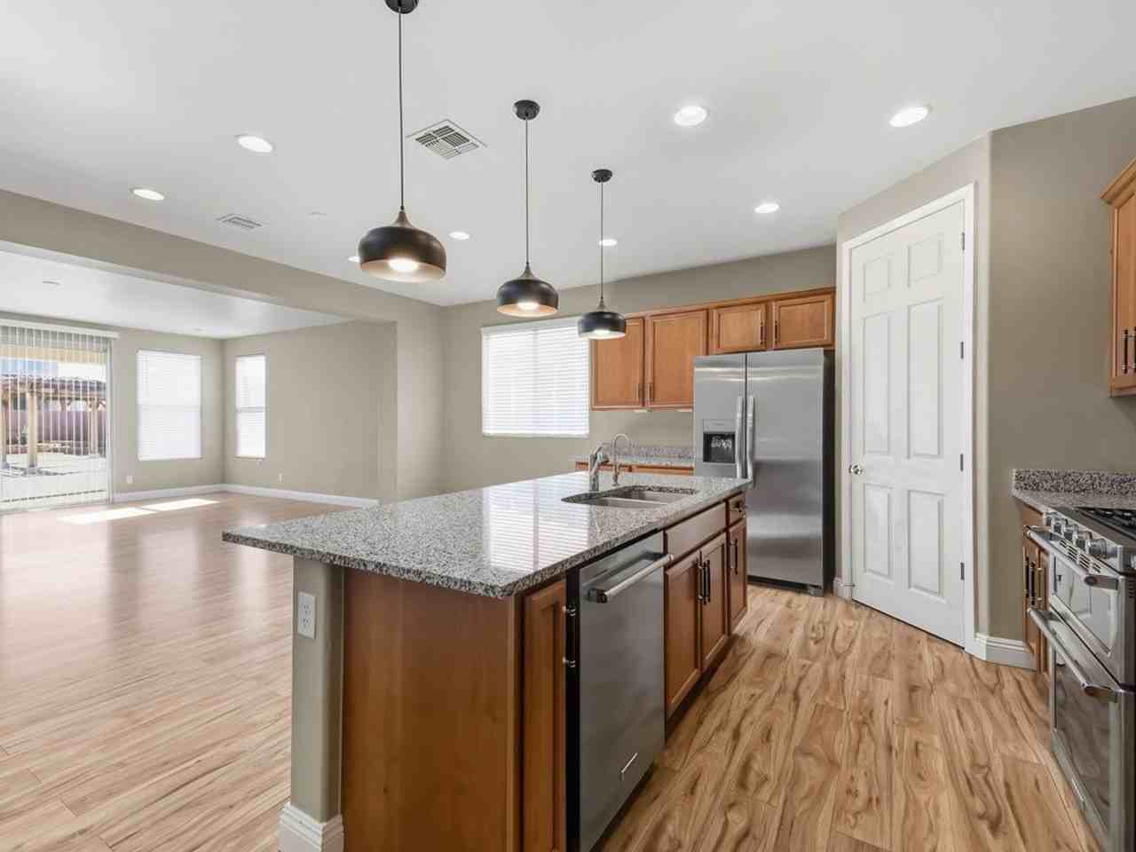 13386 E New Pioneer Ln - Photo 4 of 39
