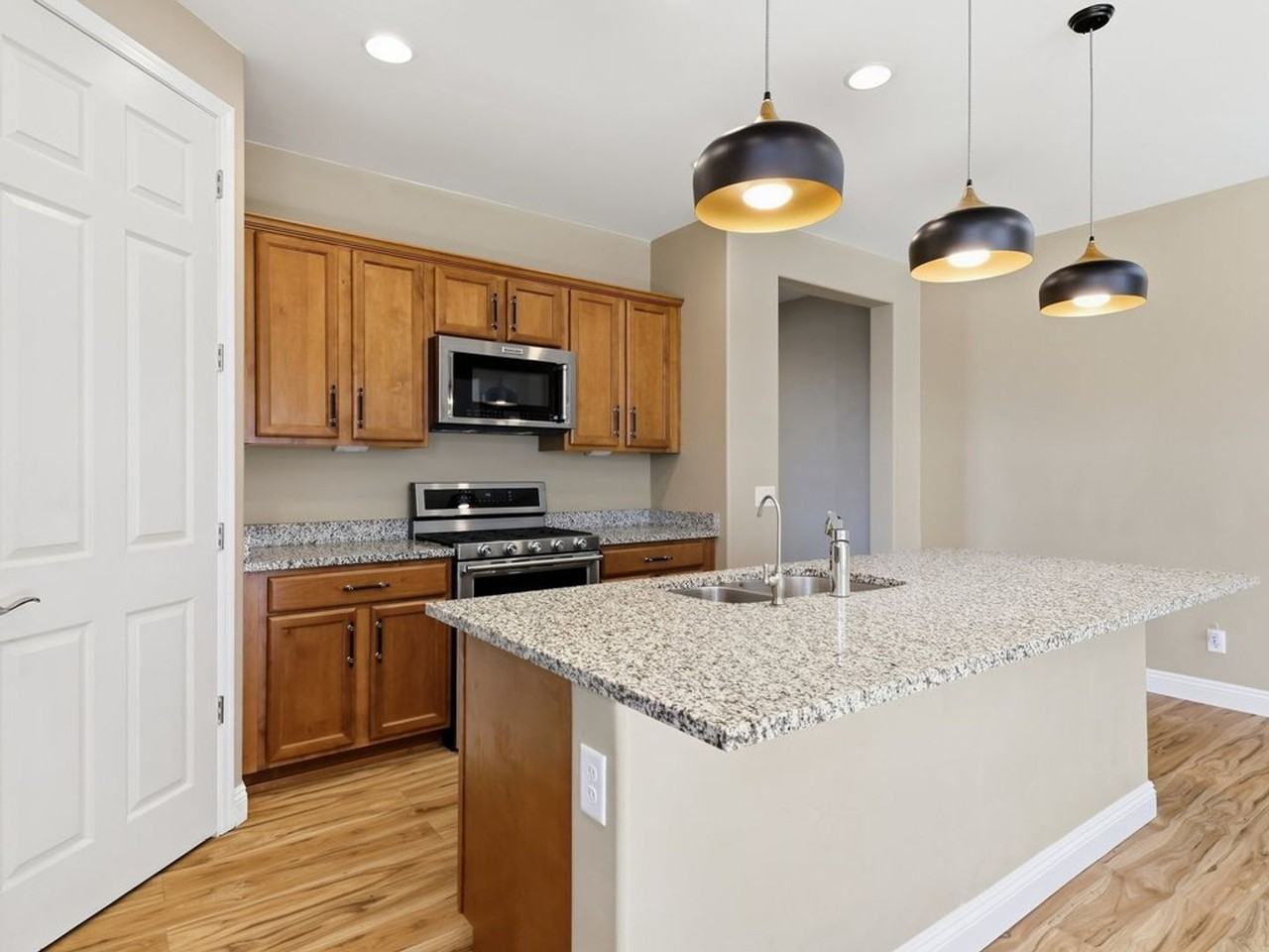 13386 E New Pioneer Ln - Photo 6 of 39