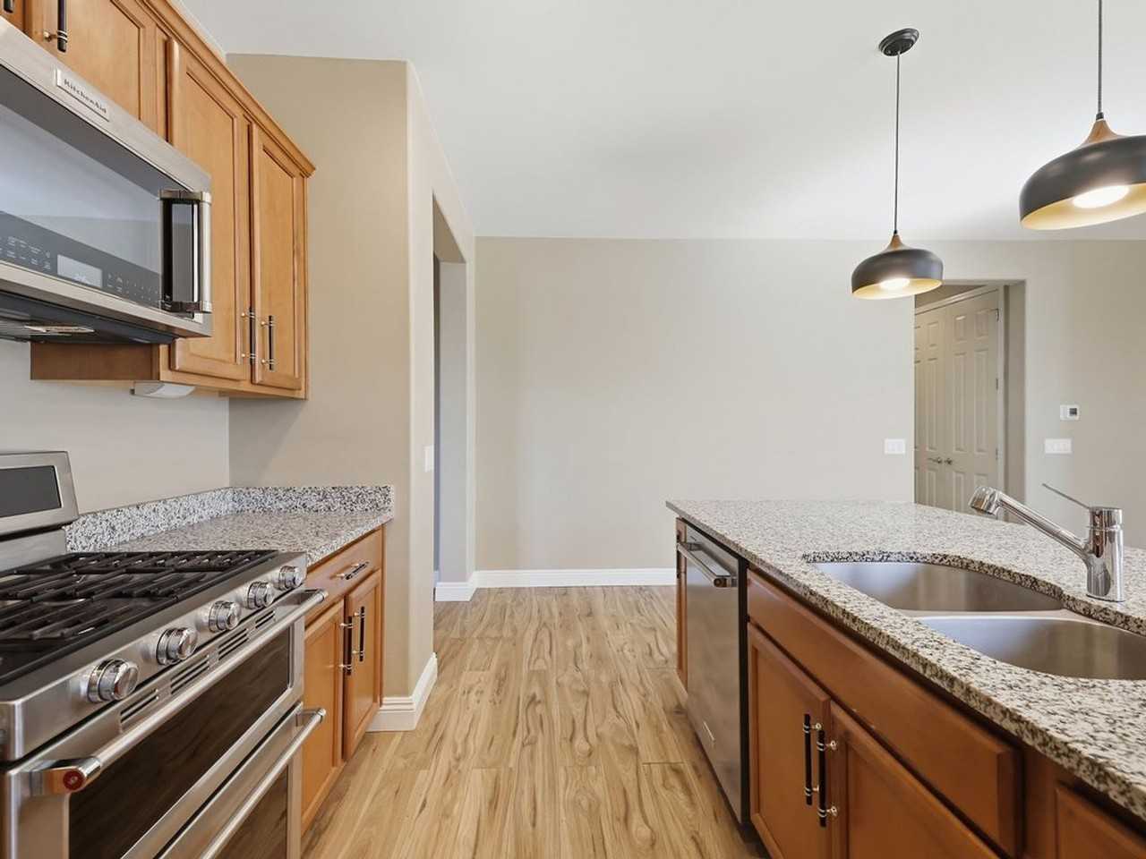 13386 E New Pioneer Ln - Photo 7 of 39