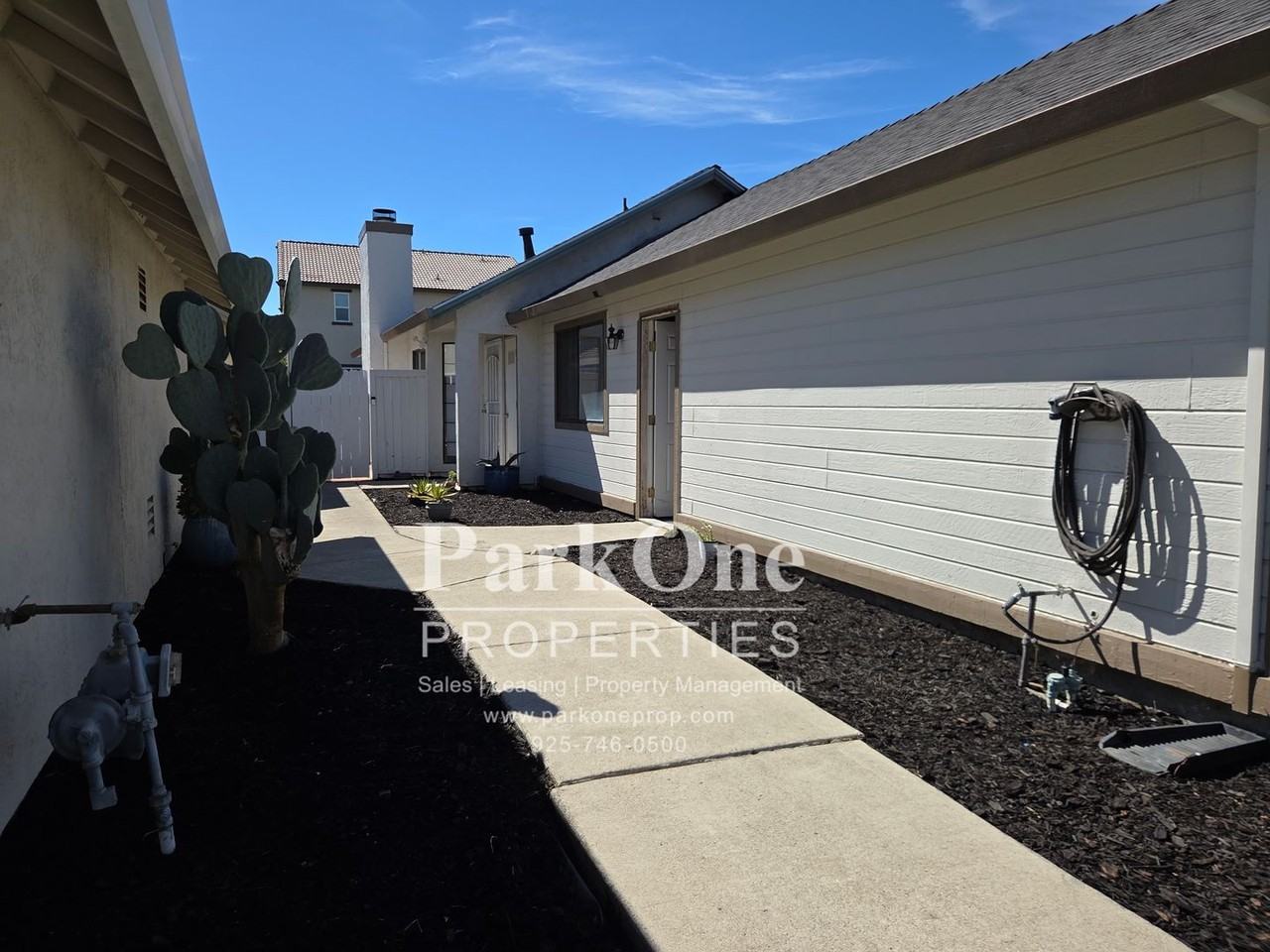 384 Grovewood Loop - Photo 2 of 14