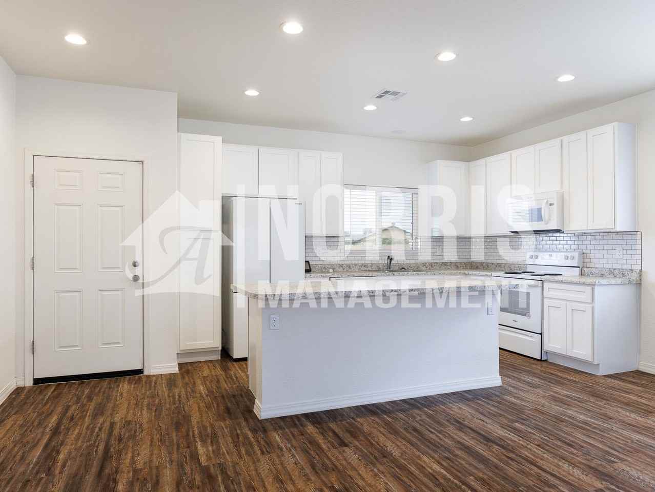 8477 W Tinajas Dr - Photo 7 of 37