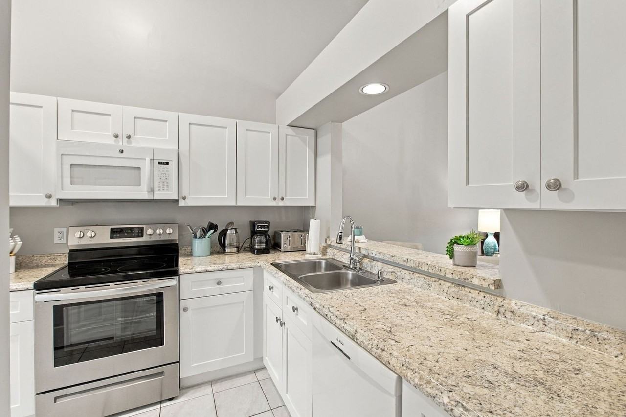 367 Dover Pl - Photo 6 of 41