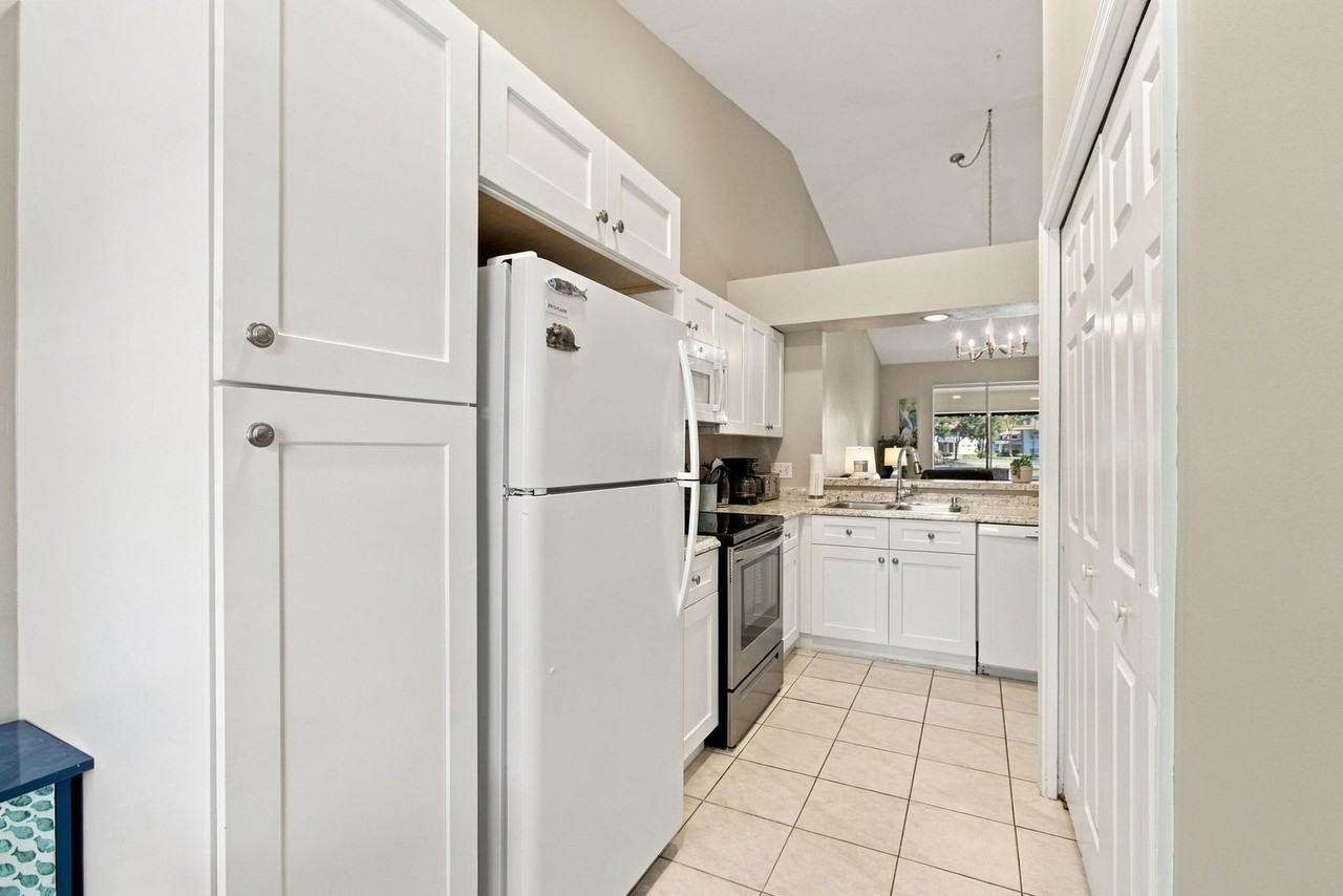 367 Dover Pl - Photo 7 of 41