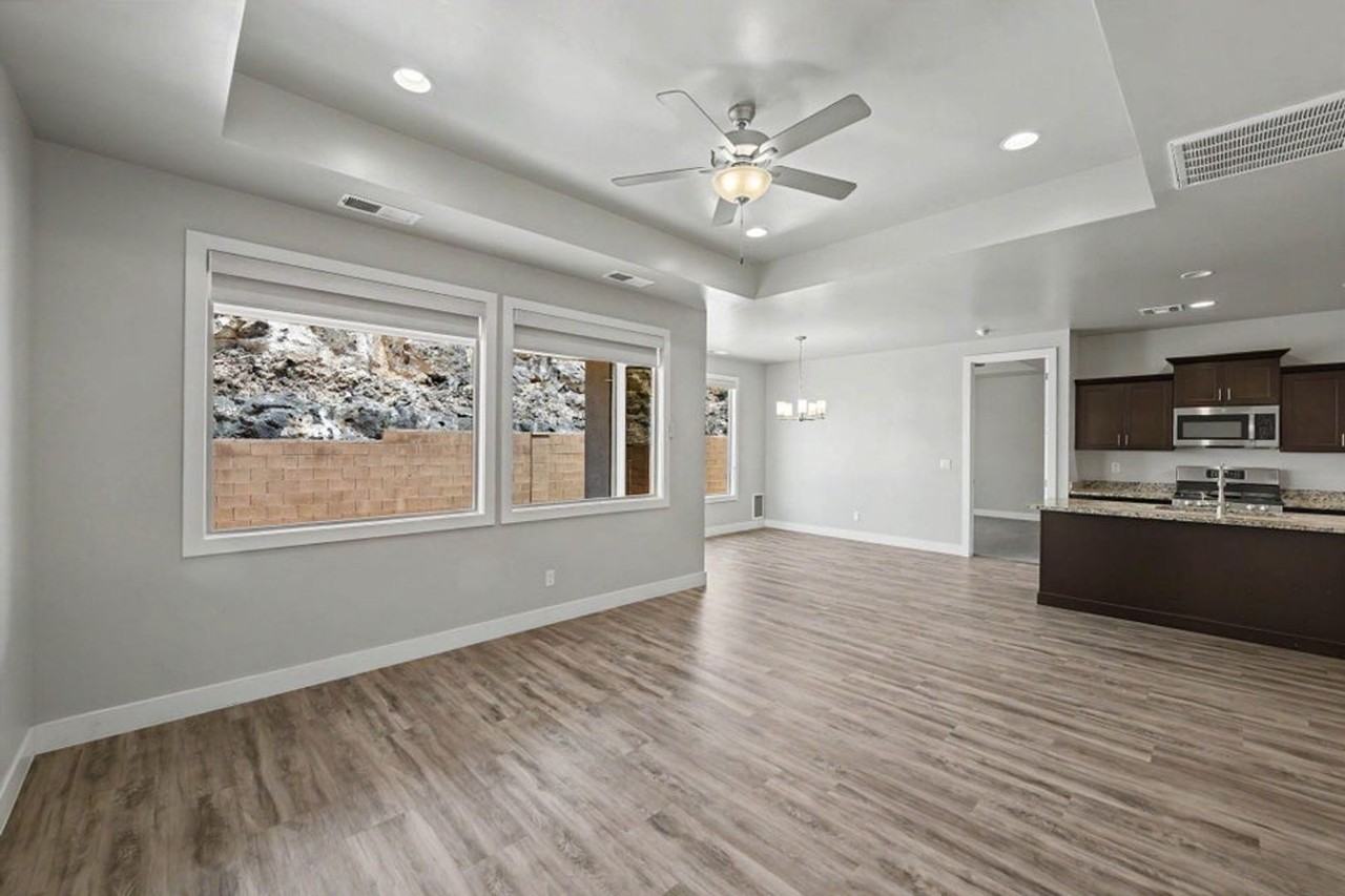 1508 W 460 N - Photo 3 of 26
