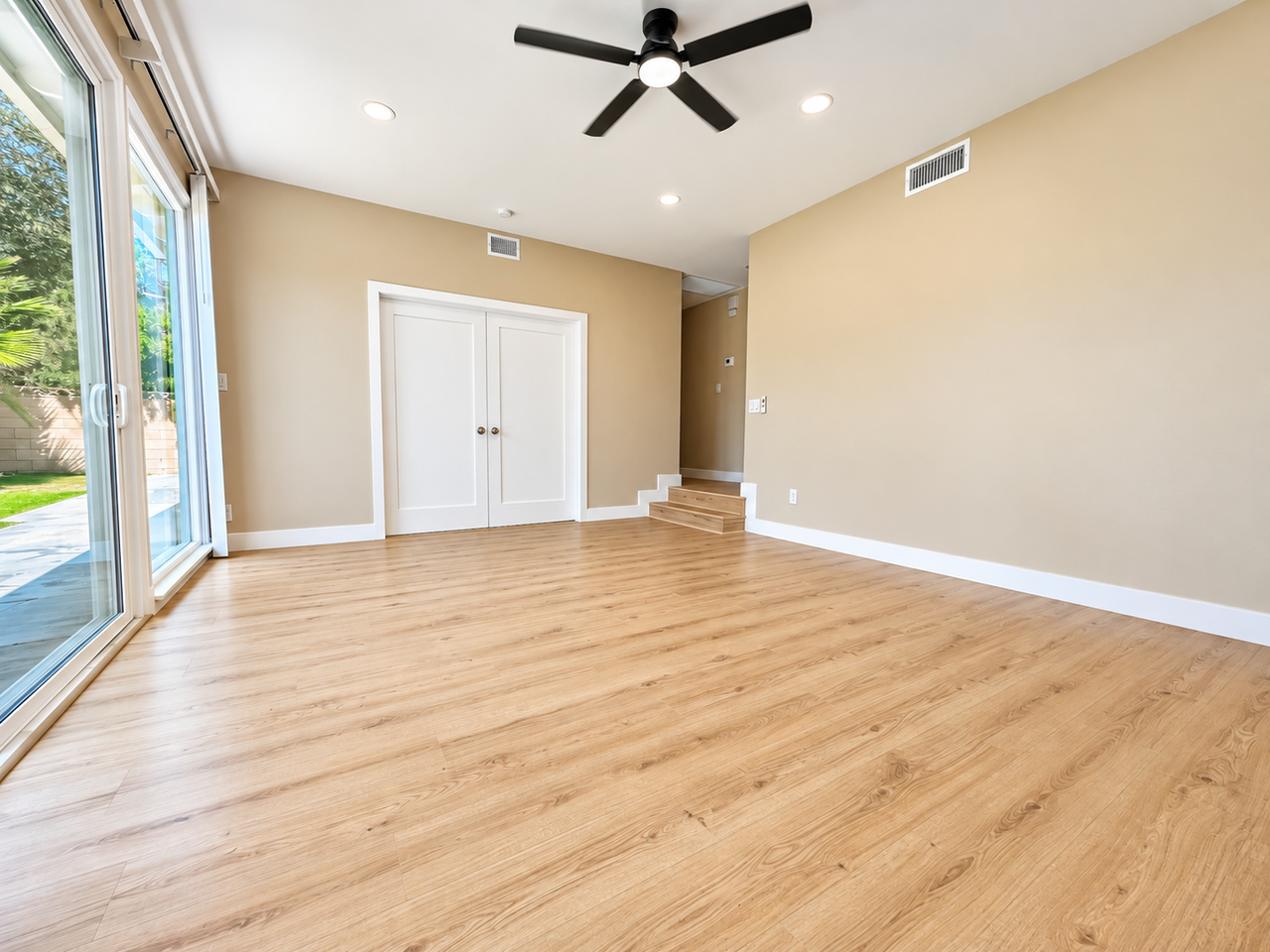 309 N Sunkist St - Photo 7 of 16