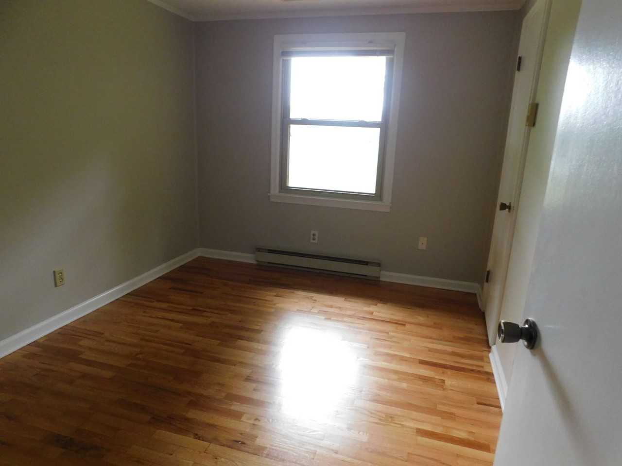 10711 Harry Byrd Hwy - Photo 5 of 29
