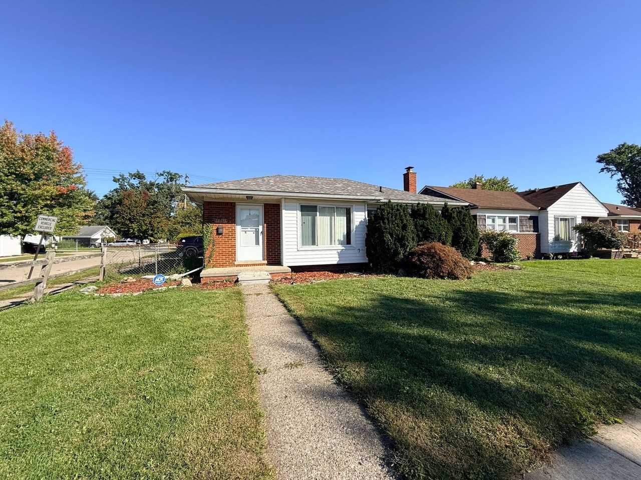 14615 Stephens Dr - Photo 2 of 28