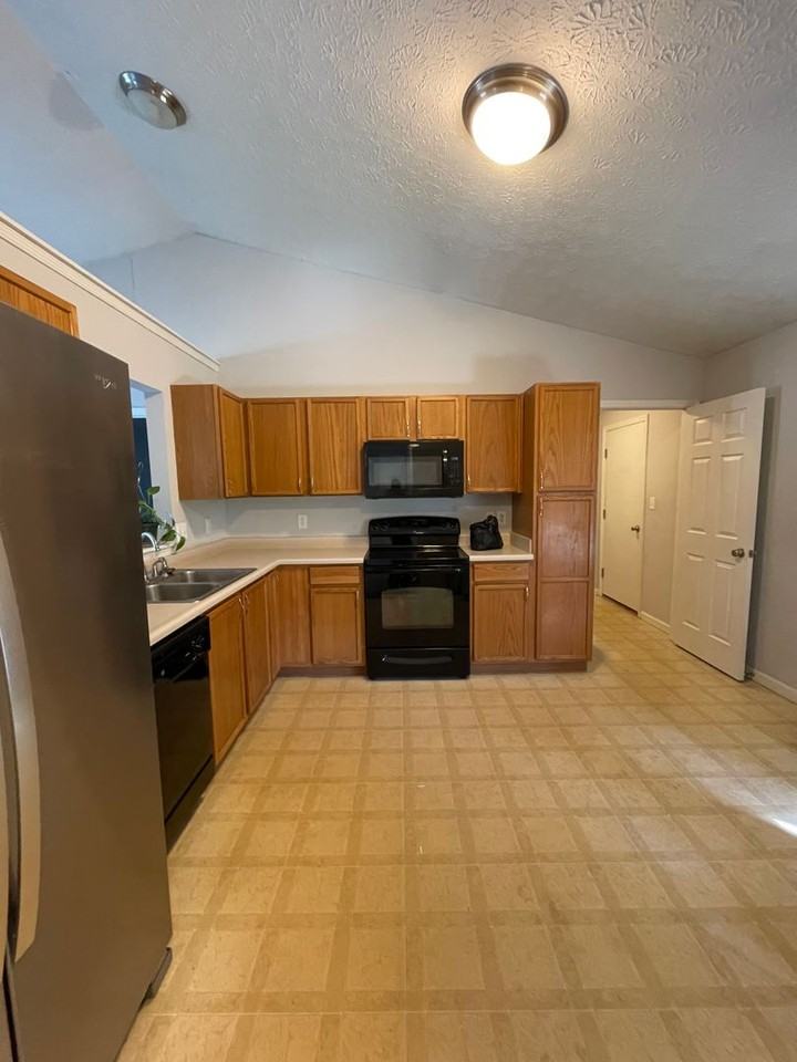 4116 Homerton St - Photo 3 of 18