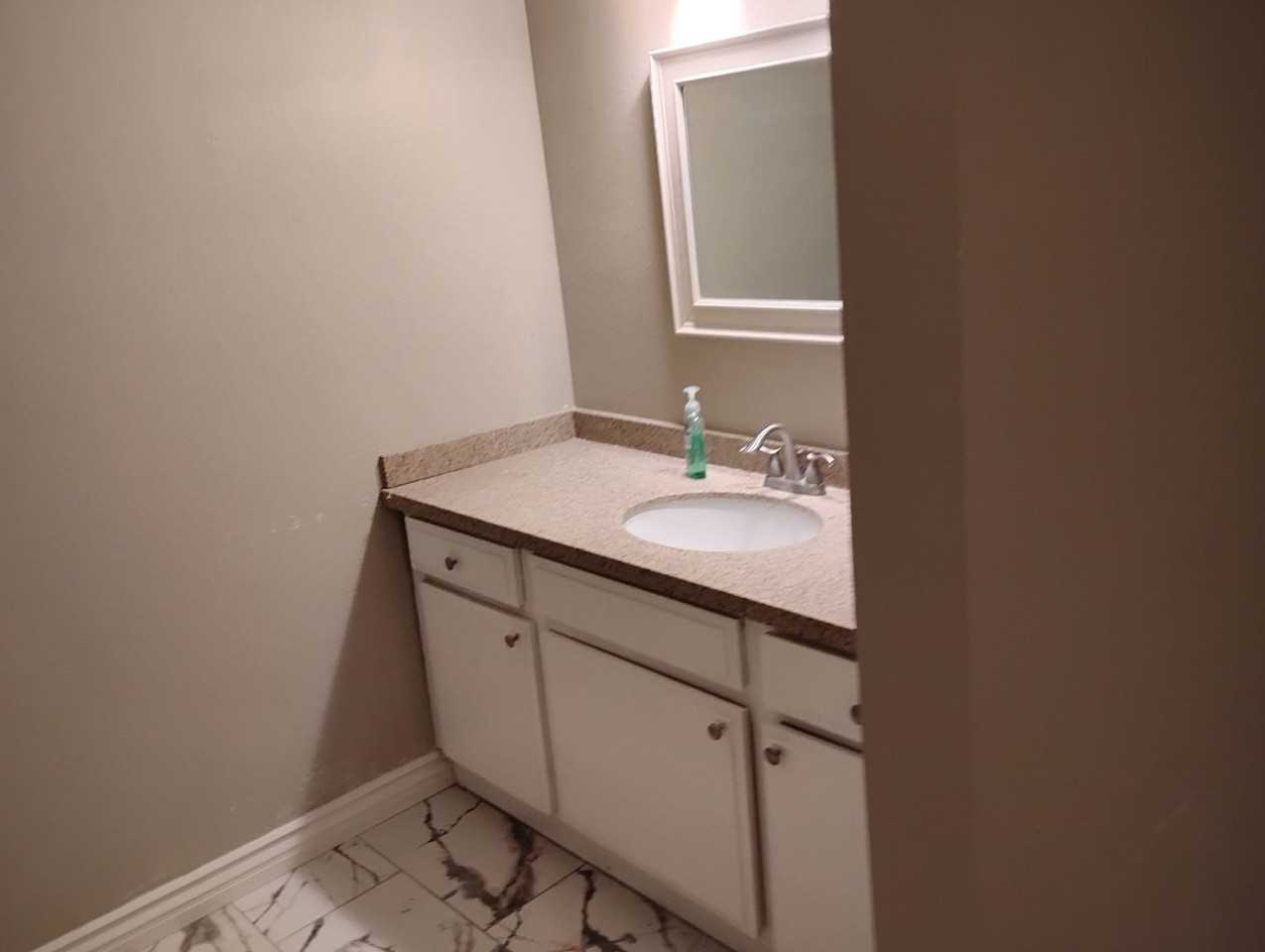 44755 Jefferson Ct - Photo 7 of 25