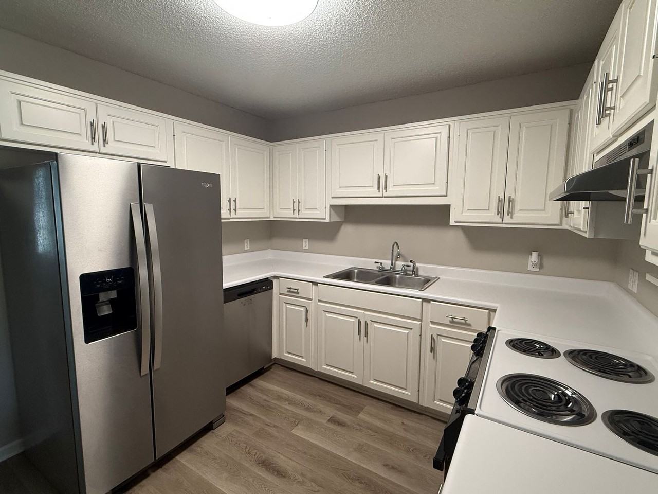 6004 Susan Cir - Photo 5 of 10