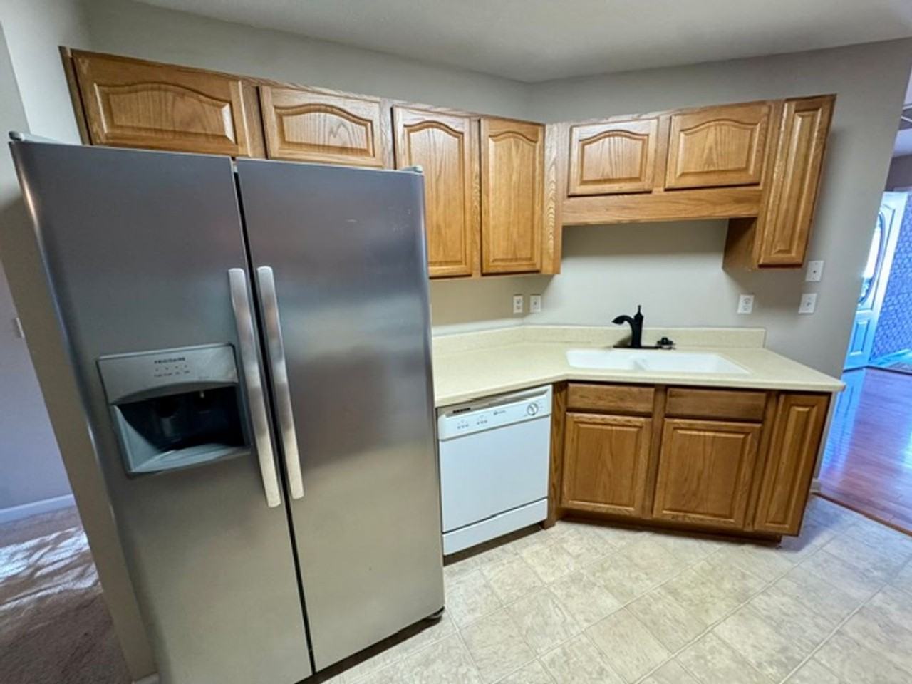 209 Covington Ln - Photo 4 of 18