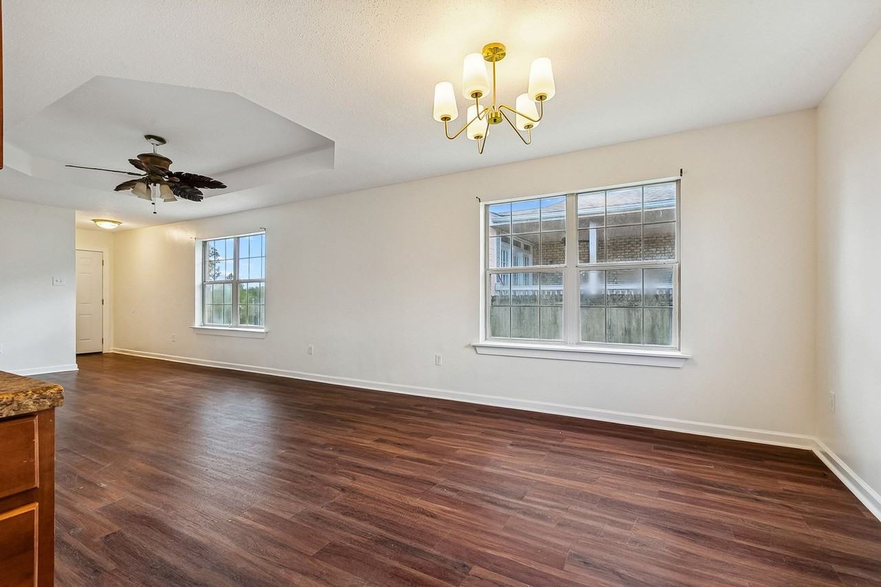 5140 Westlake Dr - Photo 5 of 12