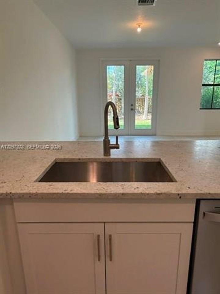 7263 7263 SW 46 St th 7263 - Photo 6 of 16