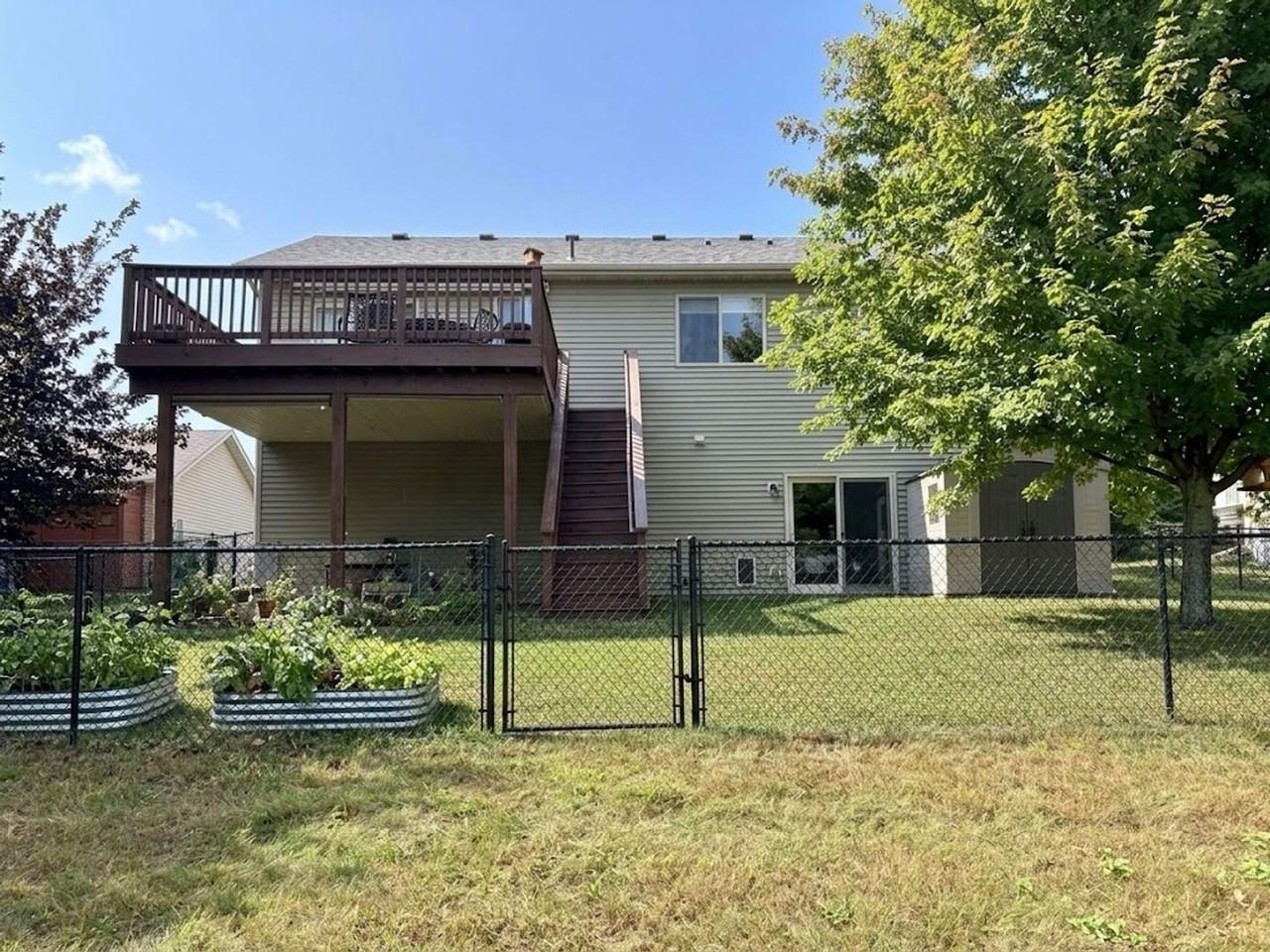 936 Ivy Hills Rd - Photo 2 of 15