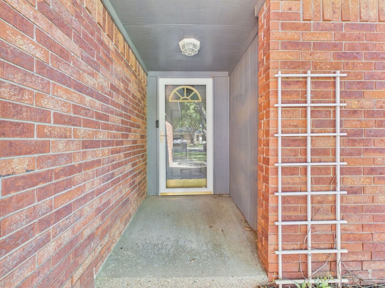 5707 Autumn Pl - Photo 2 of 28