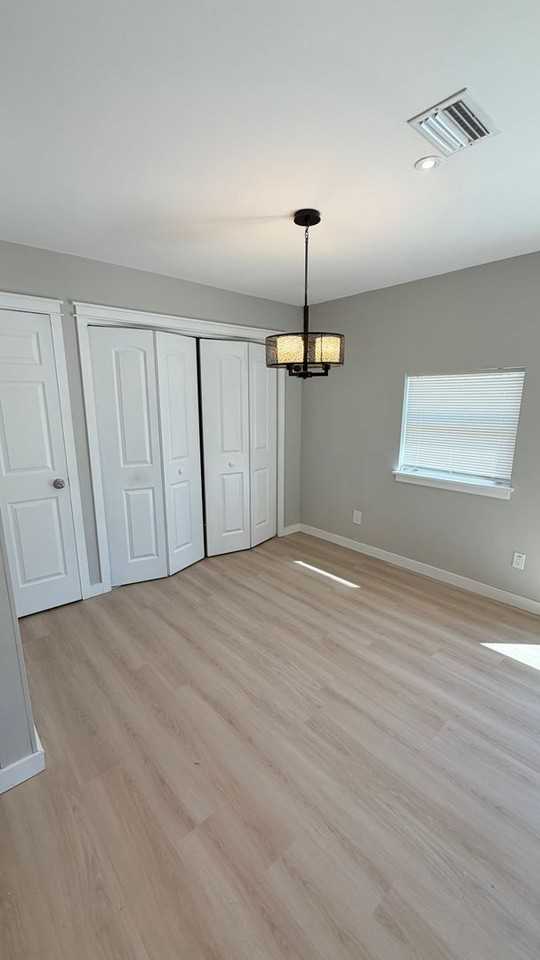 1411 Illinois Ave - Photo 5 of 22
