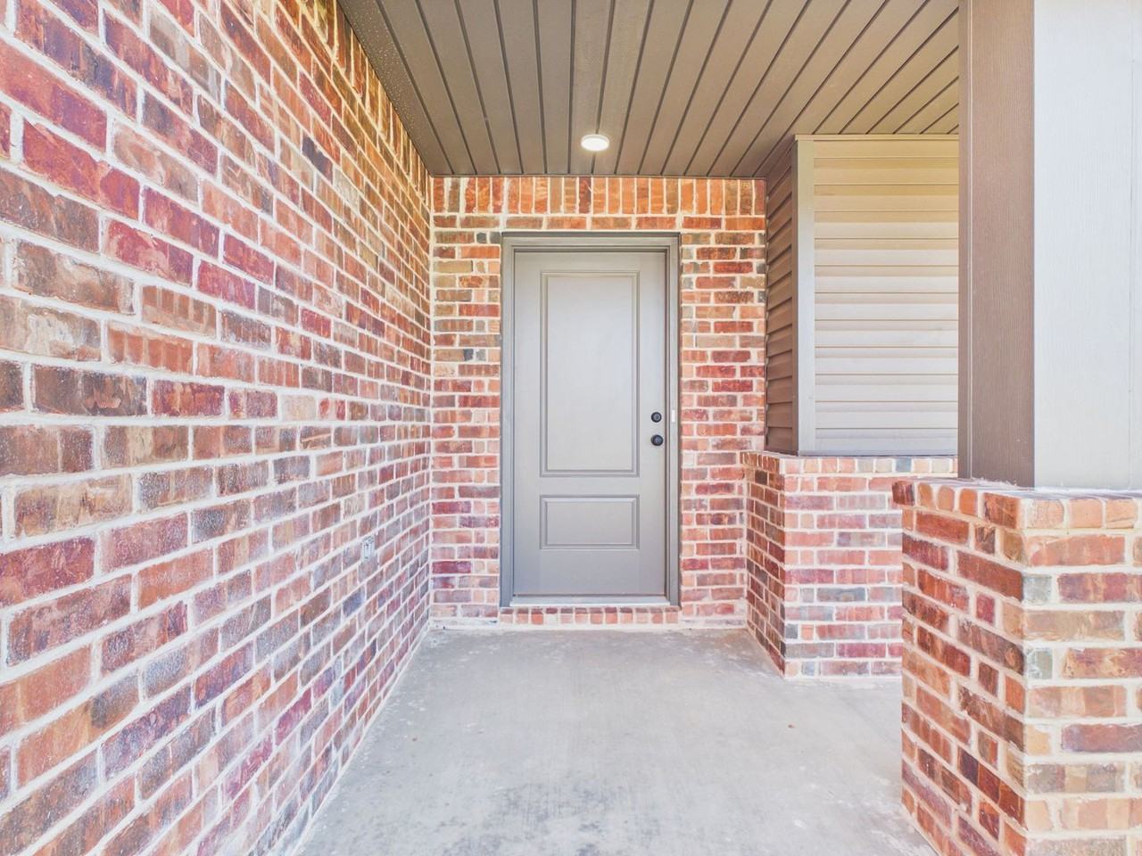 9103 Prairieland Dr - Photo 2 of 30