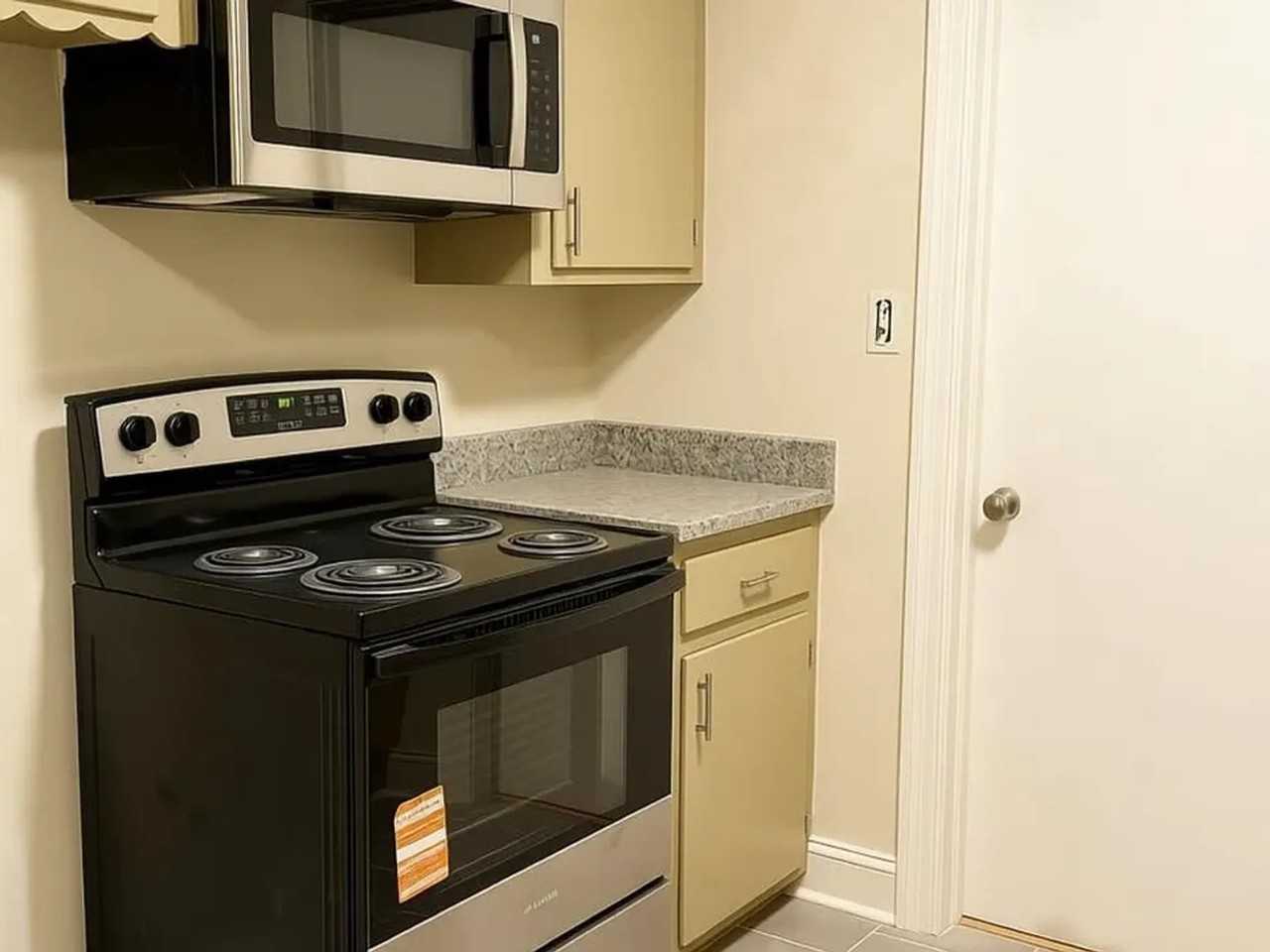 718 Sunset Ave Apartments - Photo 6 of 11