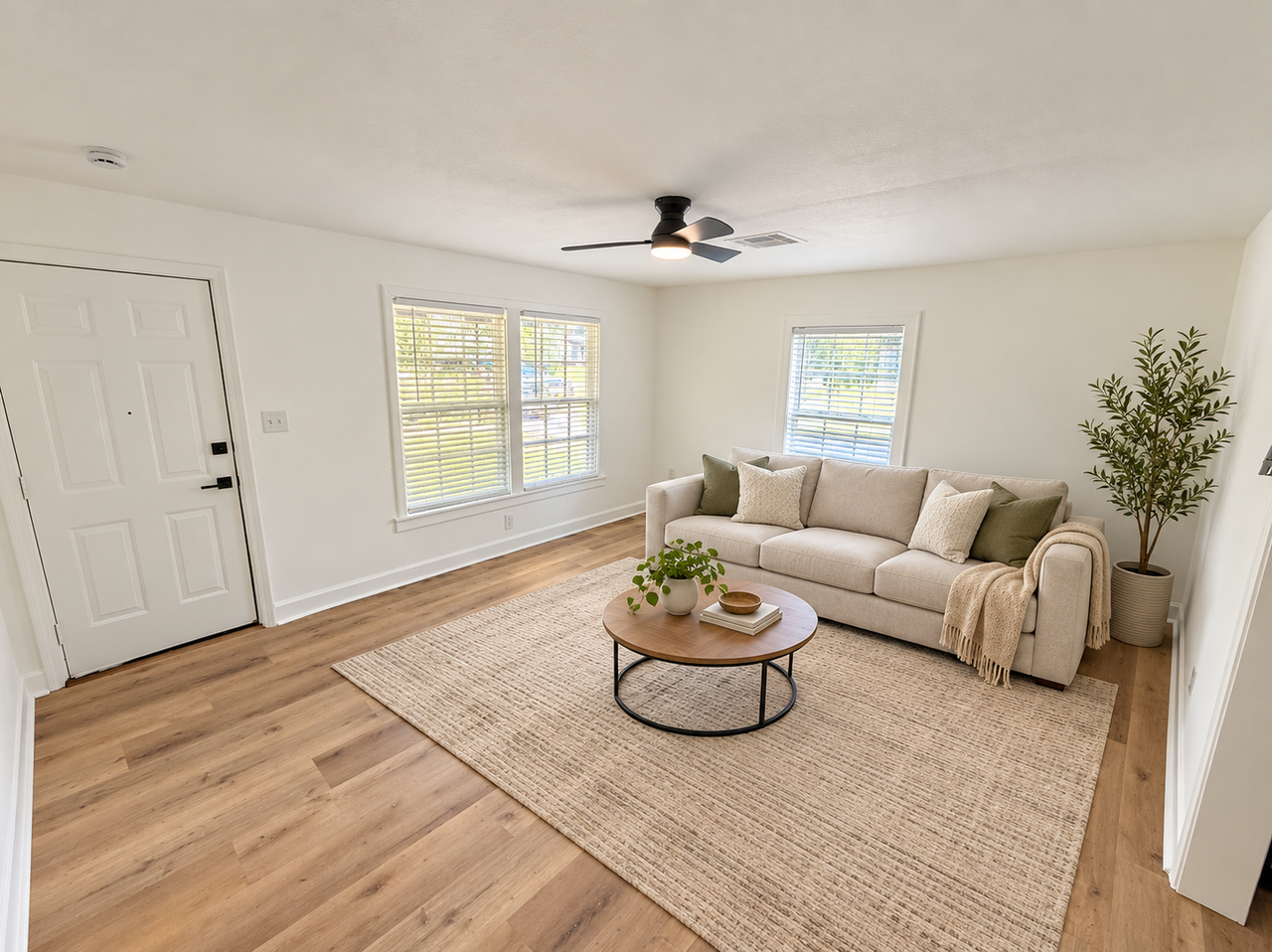790 Cottonwood St - Photo 2 of 9