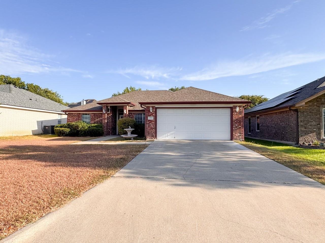 2911 Phoenix Dr - Photo 2 of 15