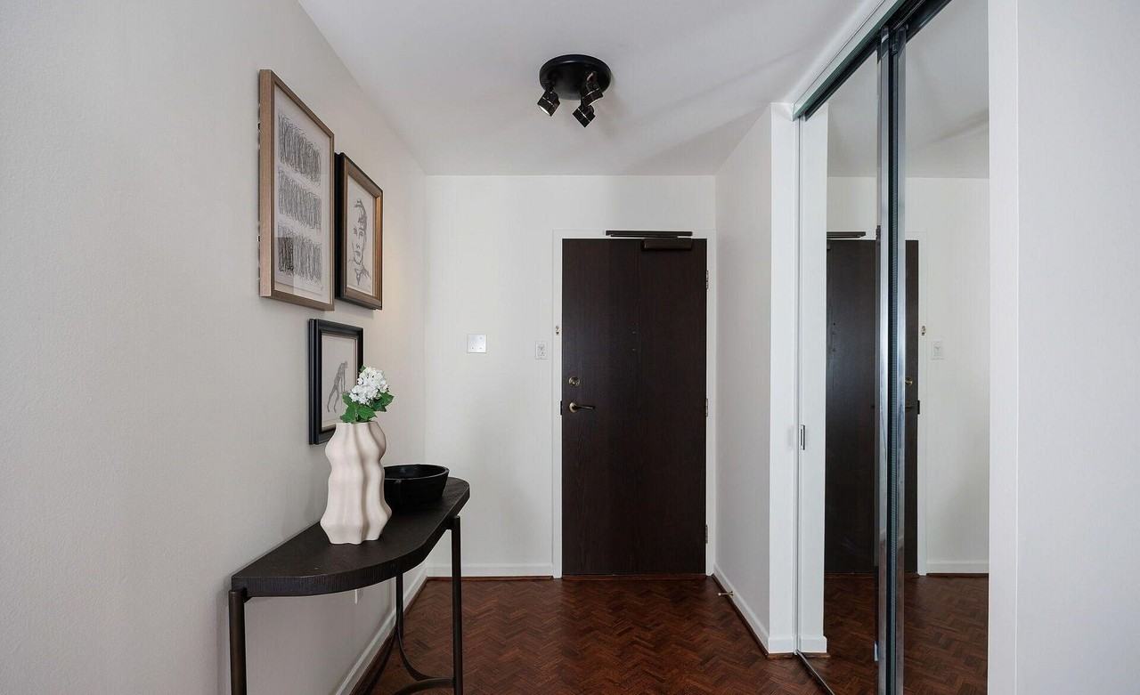 62 Wellesley Street West #1903 - Photo 6 of 20