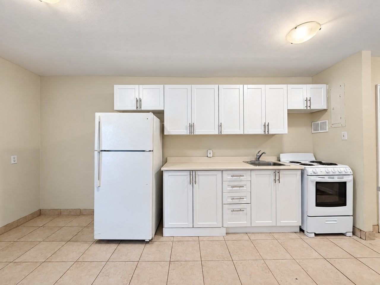 880 Colborne Rd #108 - Photo 5 of 10