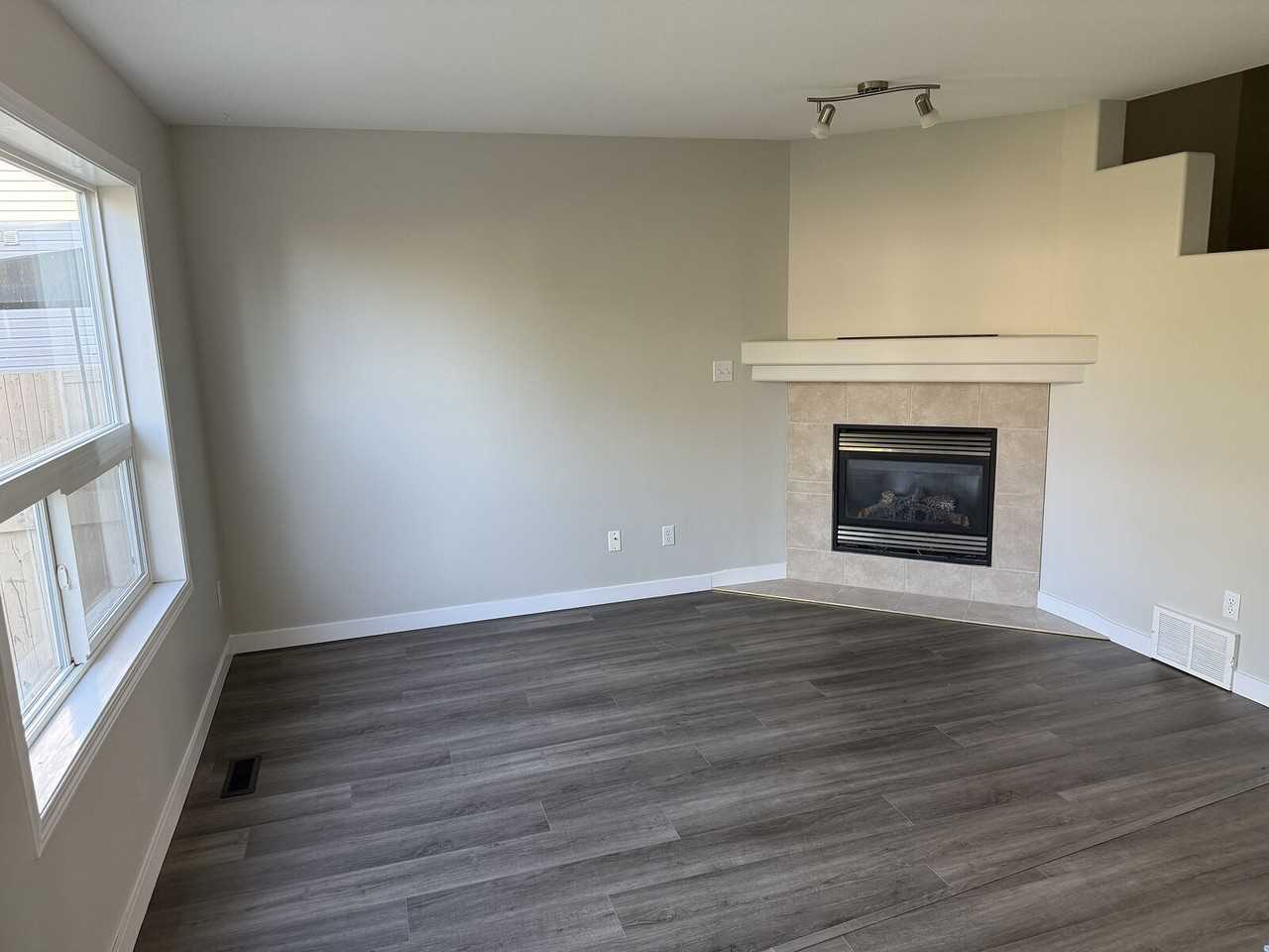 11432 169 Ave Nw - Photo 3 of 17