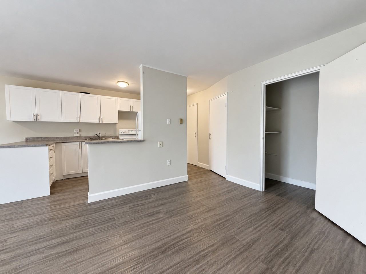 880 Colborne Rd #301 - Photo 4 of 14