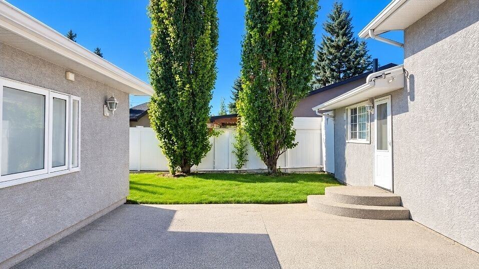 8 Allandale Close Se - Photo 4 of 11