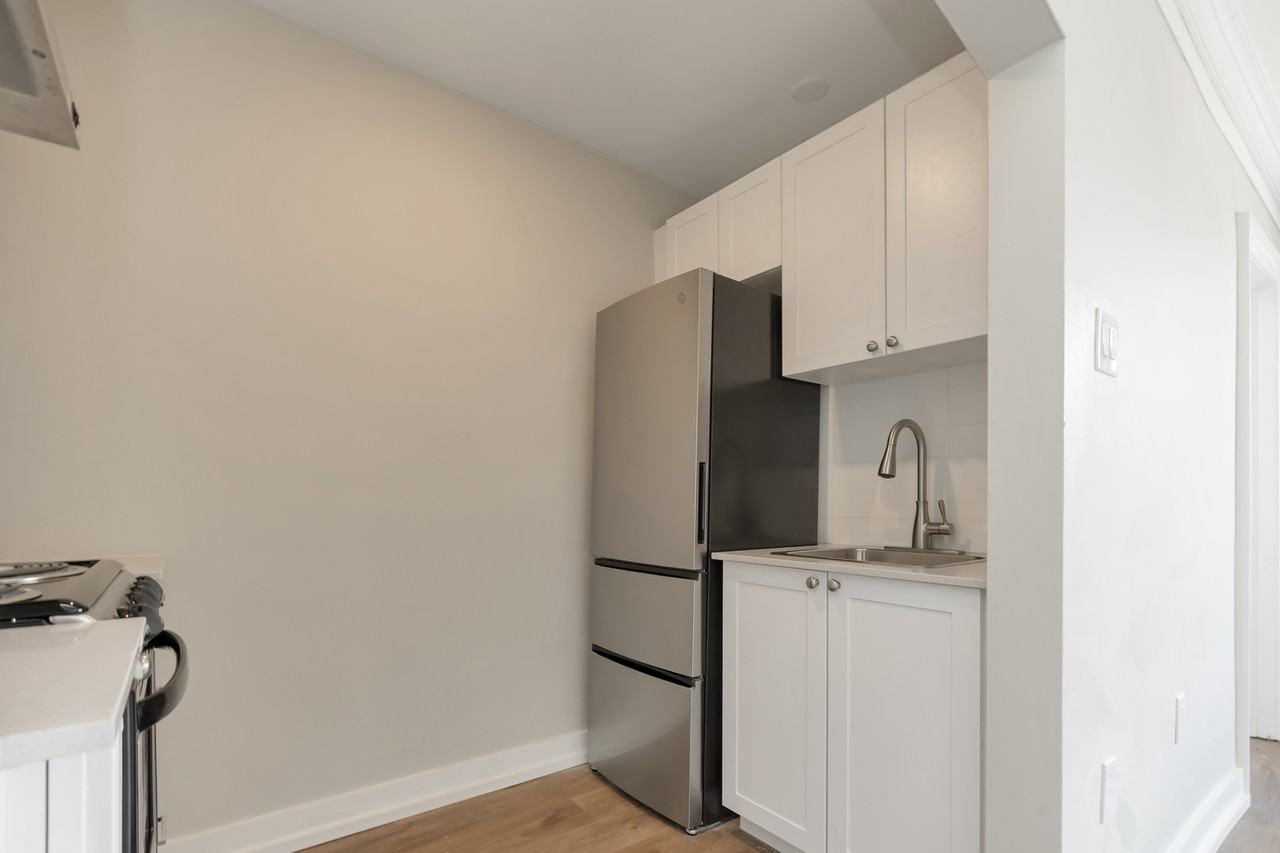 133 Prospect St S - Photo 2 of 7