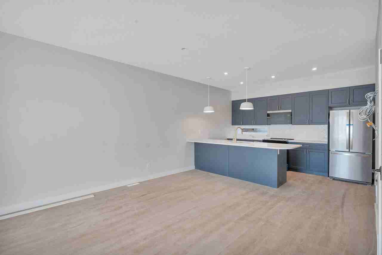 10441 2a - 10441 161 St Nw - Photo 7 of 22
